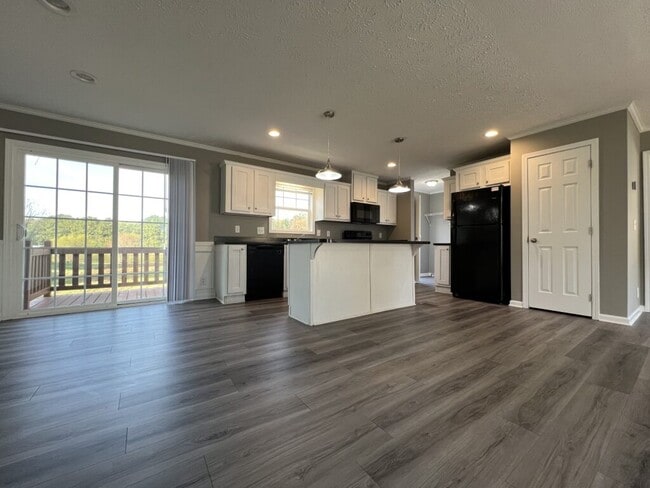 Building Photo - 158 Sugar Maple Dr