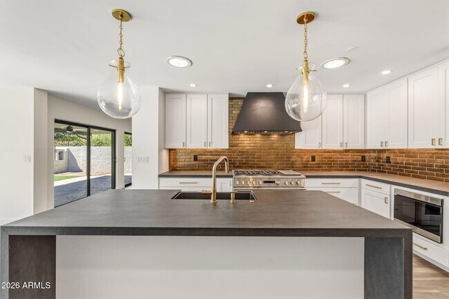 Photo - 9046 N 28th St