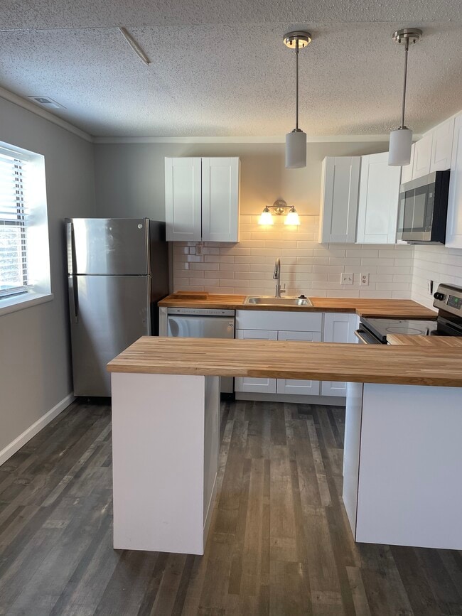 Photo - 2604 S Compton Ave