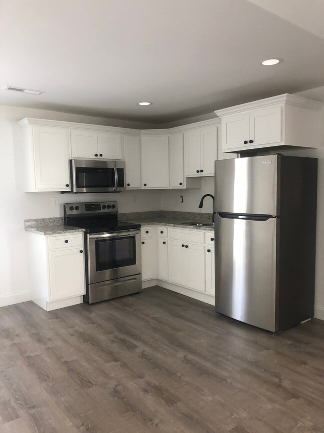13-15 Railroad Ave Unidad 13