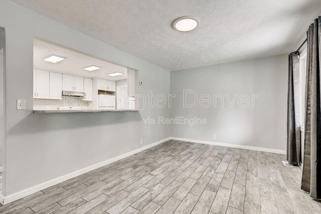 Photo - 1733 Iola St