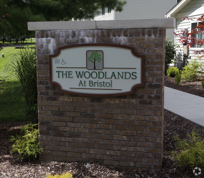 Photo - Woodlands at Bristol Apartments