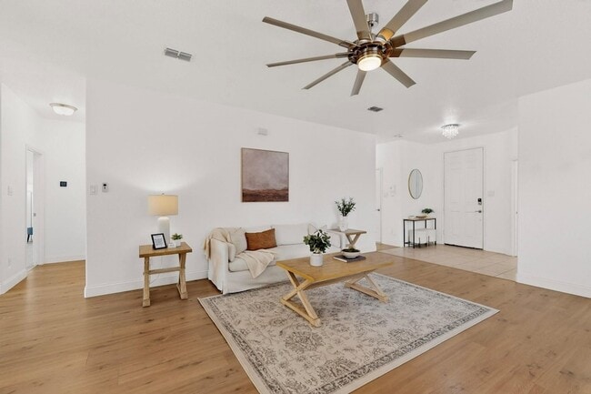 Photo - 6212 Topsail Dr