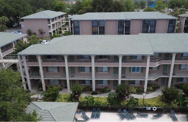 Building Photo - 131 Water Front Way Unit 220