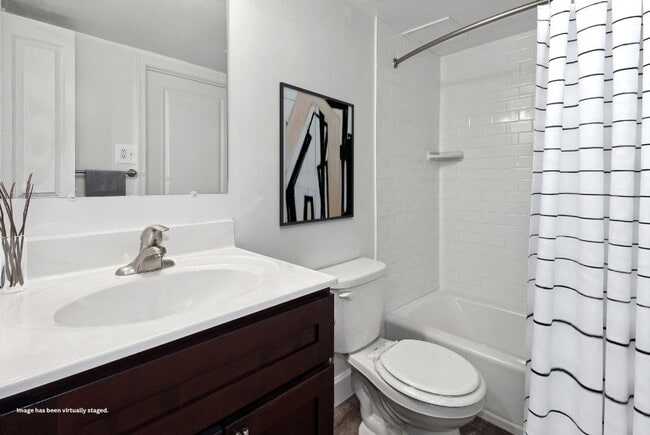 Hampton Manor Apartments & Townhomes