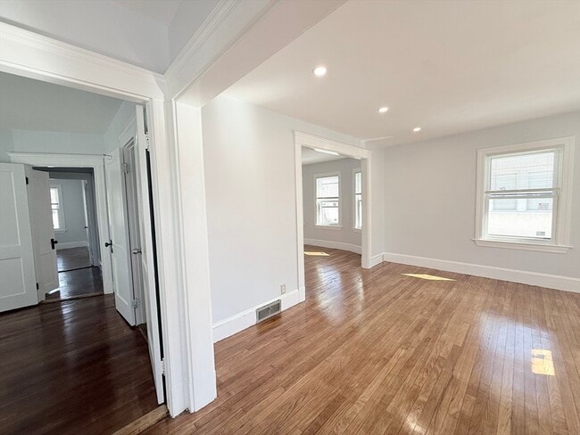 Photo - 204 Farrington St Unit 2