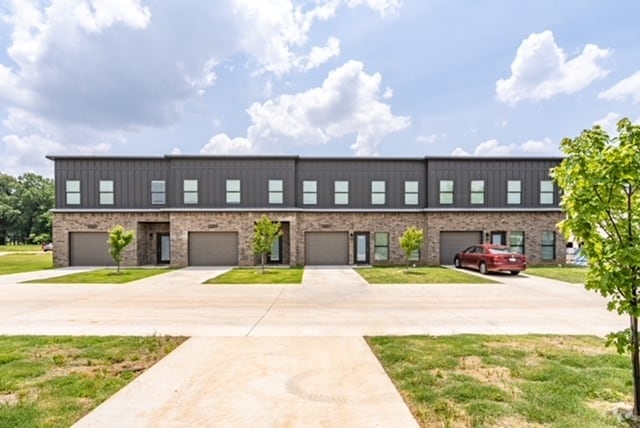 Building Photo - 3407-3425 Brooke Pl Rental