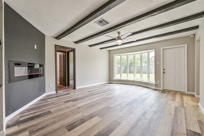 Photo - 16718 Barcelona Dr