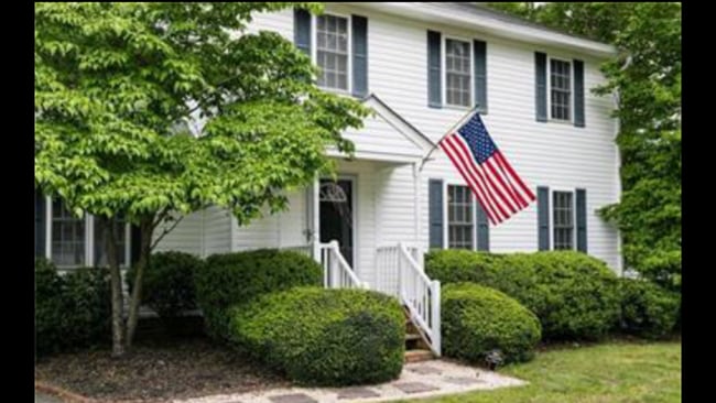 Photo - Great House in West End Neighborhood