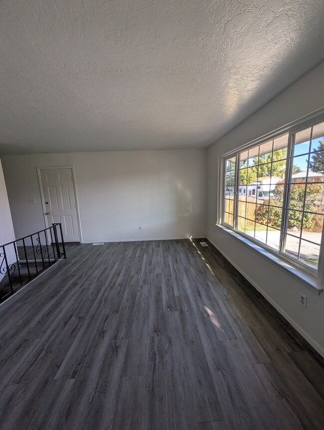 Photo - 377 Mattwood Dr
