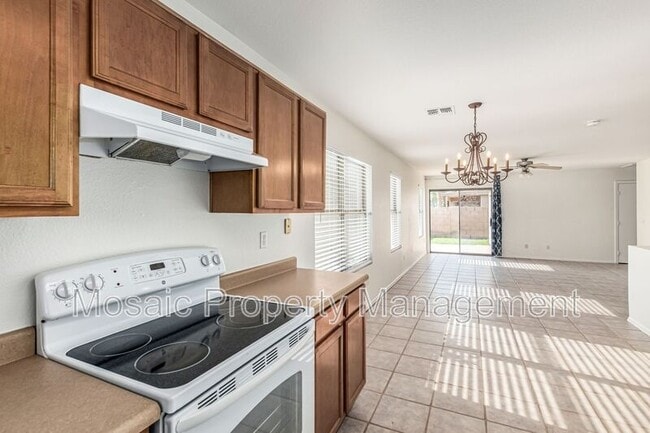 Building Photo - 1543 S Danielson Way Rental