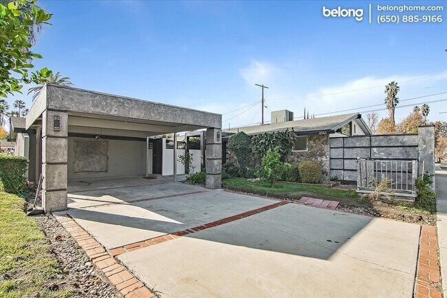 Photo - 6513 Corbin Ave