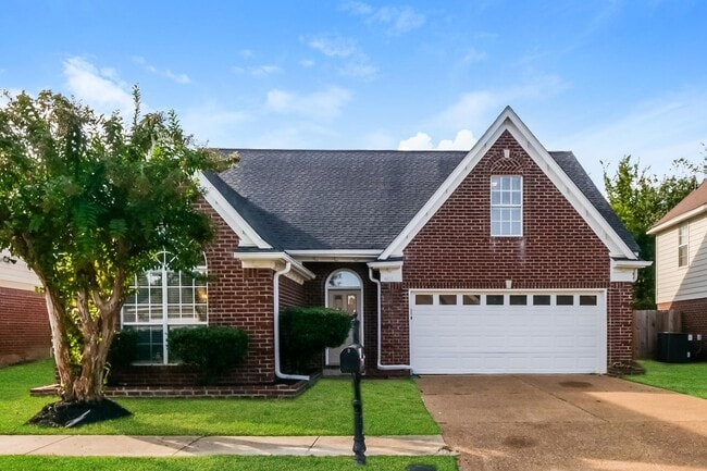 Building Photo - 4451 Lunsford Dr