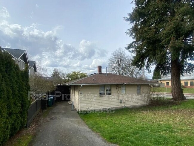 Photo - 6731 104th Ave NE House