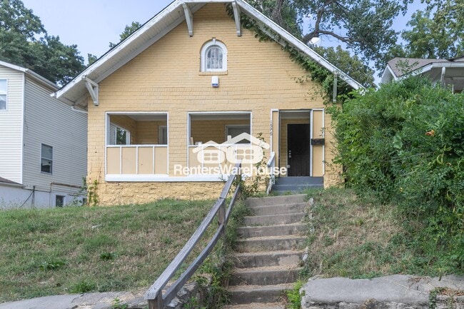 Building Photo - 1526 E 50th St Rental