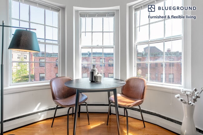 Photo - 179 St Botolph St Unidad FL3-ID137