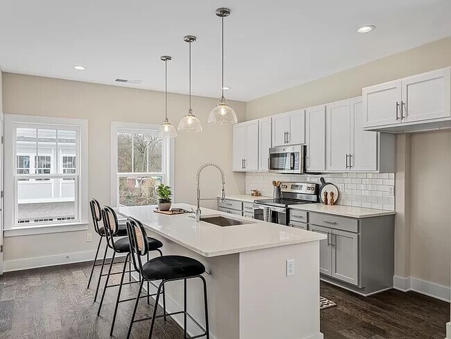 Photo - 6719 Charlotte Pike