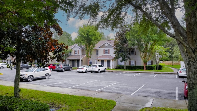 Rolling Acres Apartments
