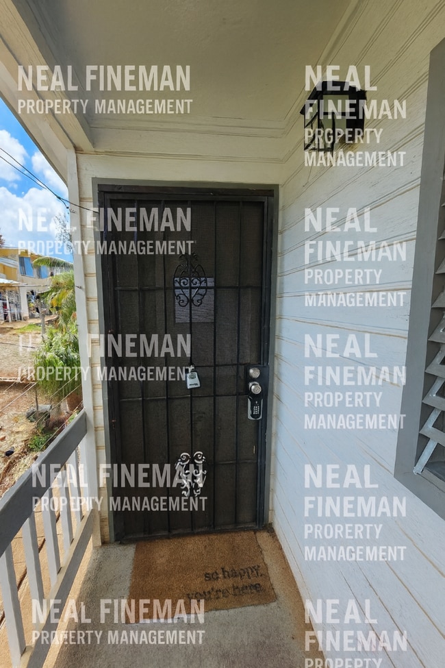 Photo - 1 Bed 1 Bath, No parking. Tenant pay all U... Unit 3