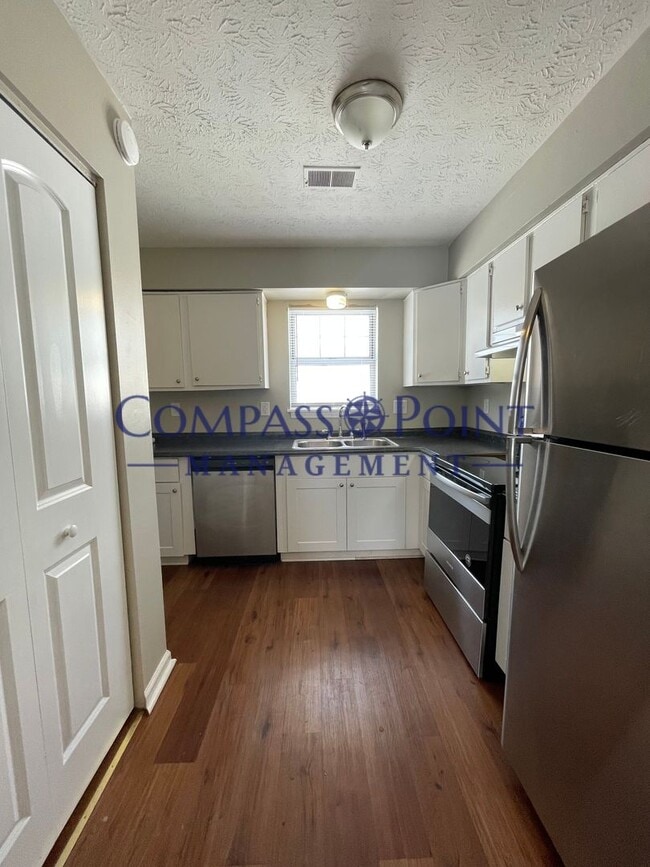 Photo - 2BR 1.5 BTH townhouse, First Month's Rent Free!!