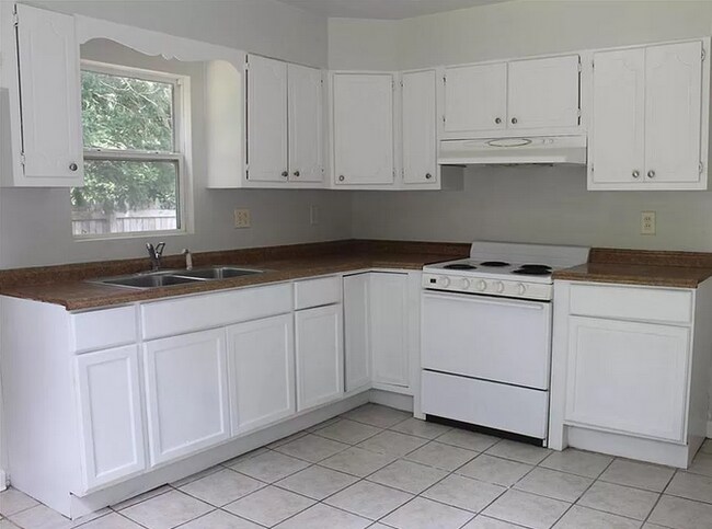 Photo - 2270 N Centennial St