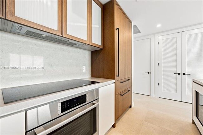 Building Photo - 2200 Brickell Ave