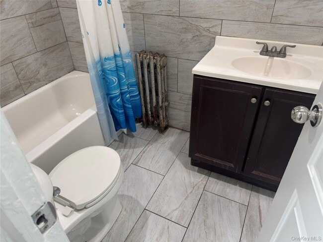 Photo - 219-07 Jamaica Ave