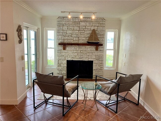 Photo - 373 NW 14th Pl