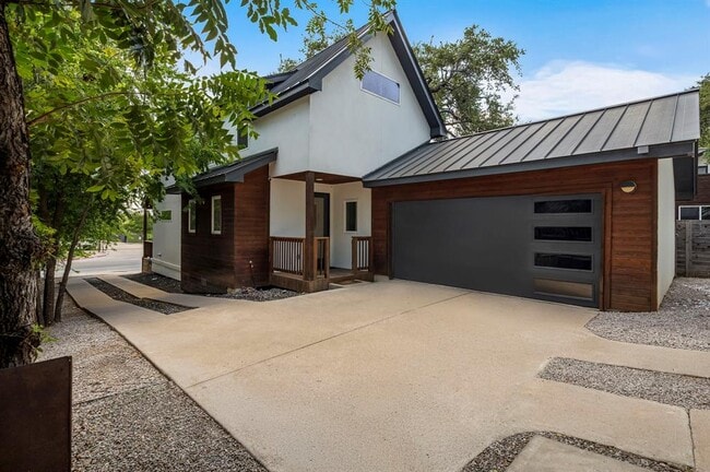 Photo - 2812 Oak Springs Dr