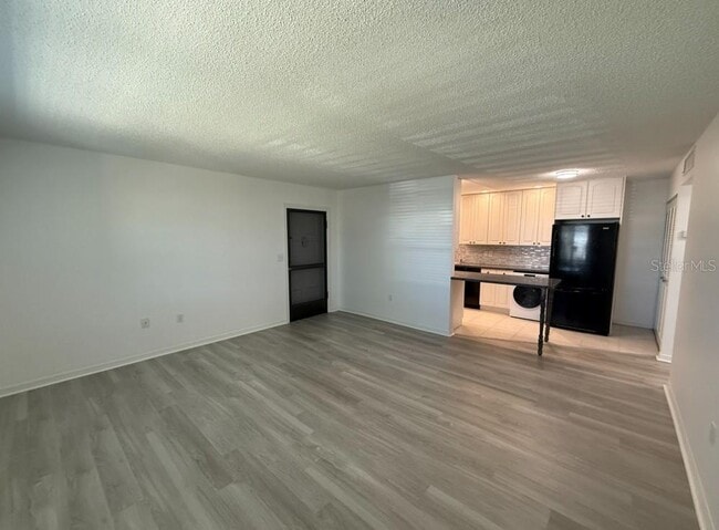 Photo - 5800 Hollywood Blvd Unit 327