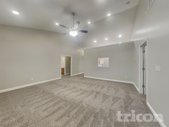 Photo - 4687 Bayview Dr