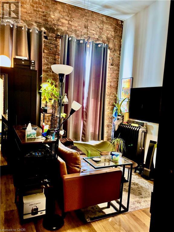 Photo - 123 MacNab St S Unité 6