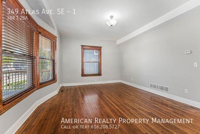 Photo - 349 Atlas Ave SE Unidad 1