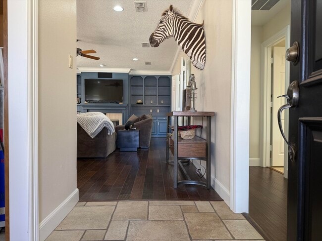 Photo - 4103 101st St