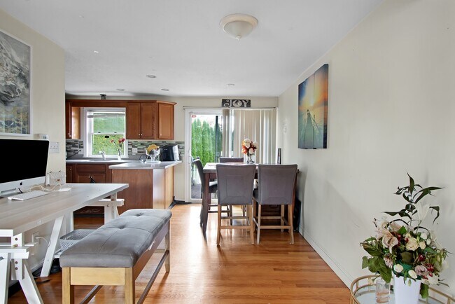 26 Moreland Ave