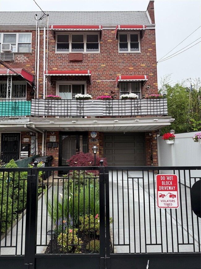 Photo - 42-12 77th St Apartment Unit 3rd Floor