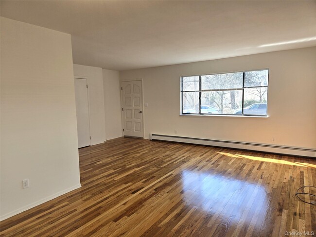 Photo - 74 Ashwood Rd Unit 1st Fl.