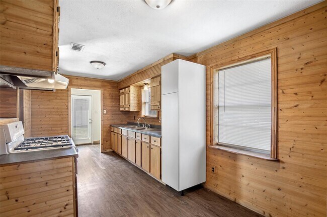 Photo - 17219 Janacek Rd