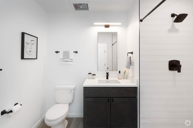 1BR 1BA 680SF
