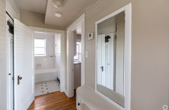 Photo - 301-311 W Leuda St Unidad 805C