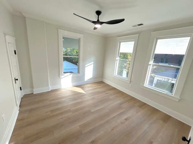 Photo - 280 N McNeil St