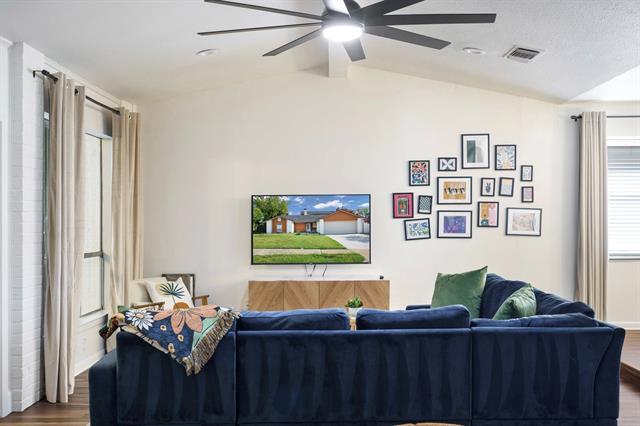 Photo - 3508 Grande Bulevar Blvd