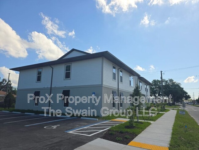 Photo - 701 Bates Ave SW Unit 101
