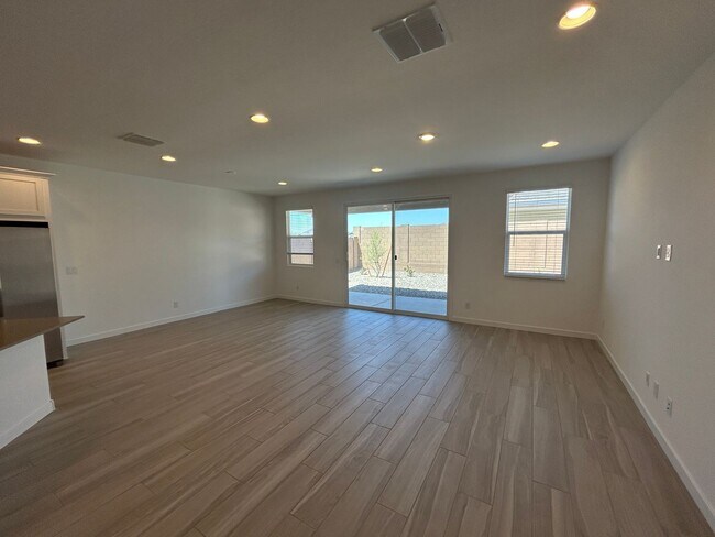 Photo - 5974 N 192nd Dr