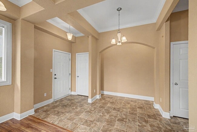 542 S 72nd Ave