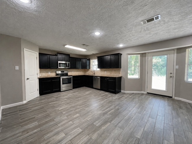 Photo - 205 Pleasant Dr