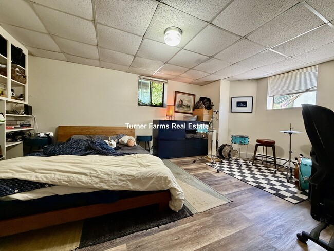 Photo - 19 Cameron Ave Unit B