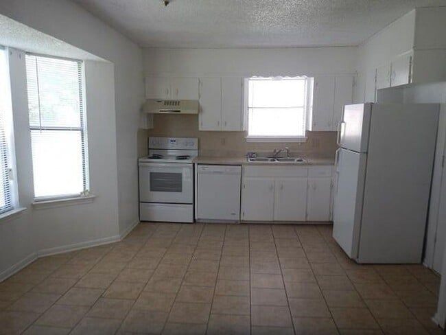 Photo - AVAILABLE SOON !