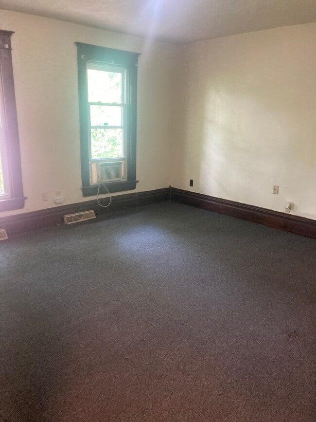 Photo - 145 Dorsey Ave Unit 2