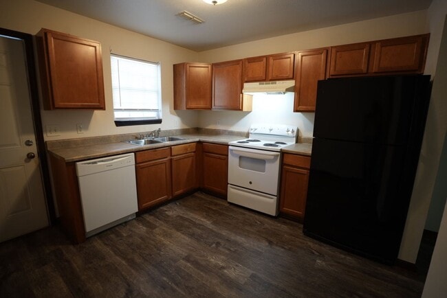 Photo - 1729 Louise Dr SE Unit A